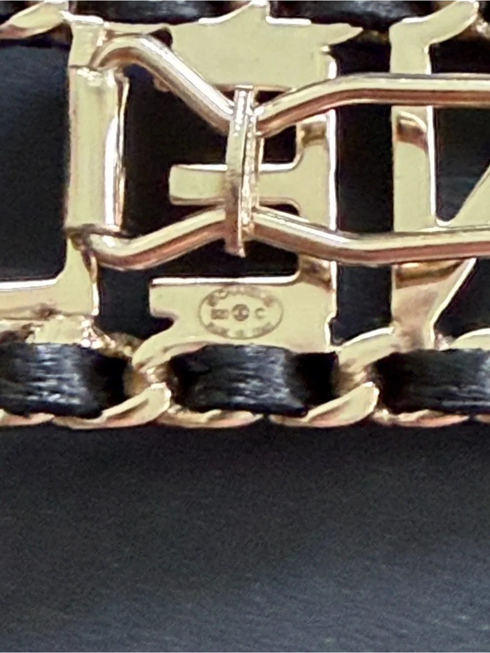 CHANEL Chain Logo Hair Clip/Barrette - Picture 3 of 5